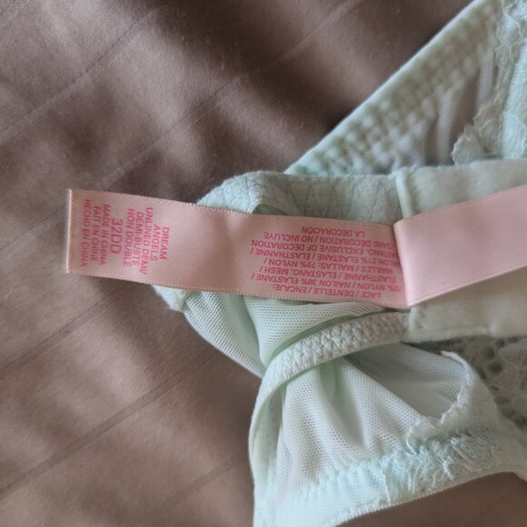 Victoria's Secret Lace Bra - Picture 3 of 3